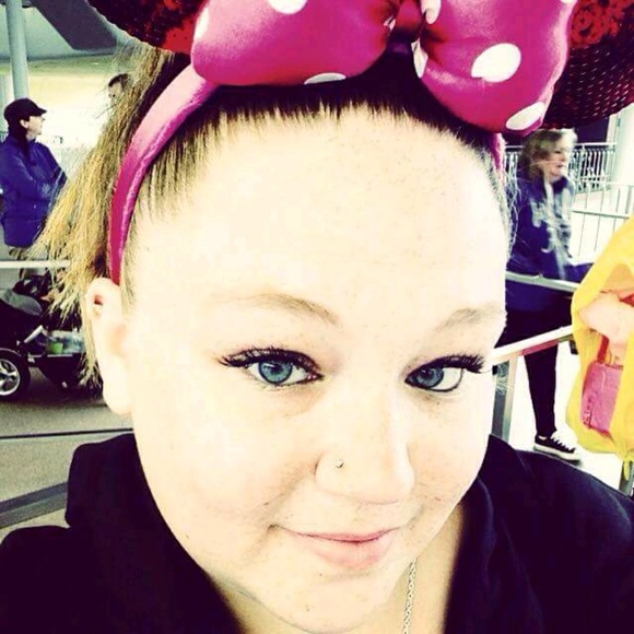 Meet your Posher, Melanie - Picture 1 of 1